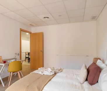 Room in a shared 9-bedroom apartment for rent in La Dreta de l'Eixa... - Foto 5