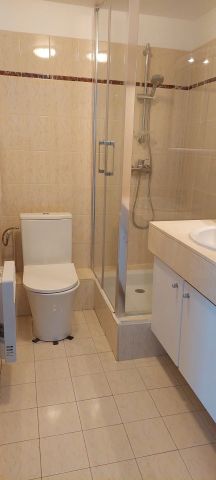 Location Appartement 3 pièces 73m² MARSEILLE 8ème - Photo 3