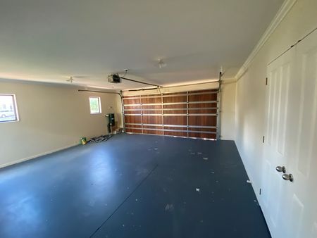 Te Atatu Peninsula-5 Bedroom Family House - Photo 3