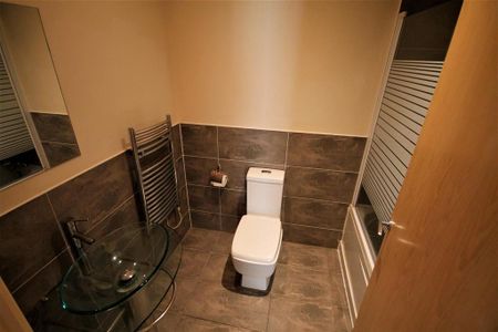 2 bedroom apartment to rent - Photo 4