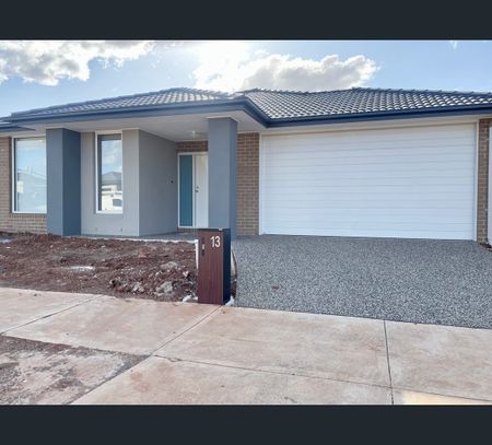 3 Torrita Street, Fraser Rise, Vic 3336 - Photo 2