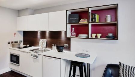 Elegant studio close to Leeds City Centre - Photo 5