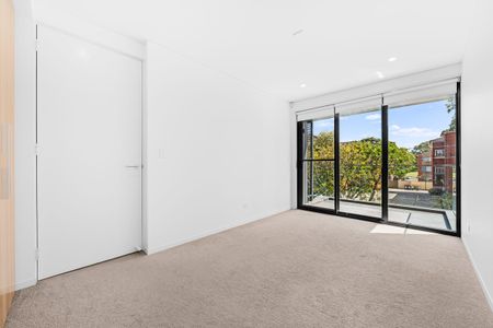 OVERSIZED MODERN 3 BEDROOM + STUDY SANCTUARY! - Photo 2