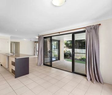 Large Family Home At The Top of Buderim - Photo 2