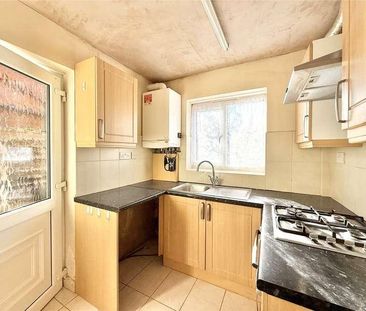 Ashford Avenue, Hayes, UB4 - Photo 2