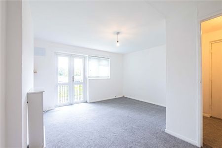 1 bed Flat for rent - Photo 4