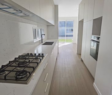 Karaka - 4 Bedrooms with 3 Bathrooms - Photo 4