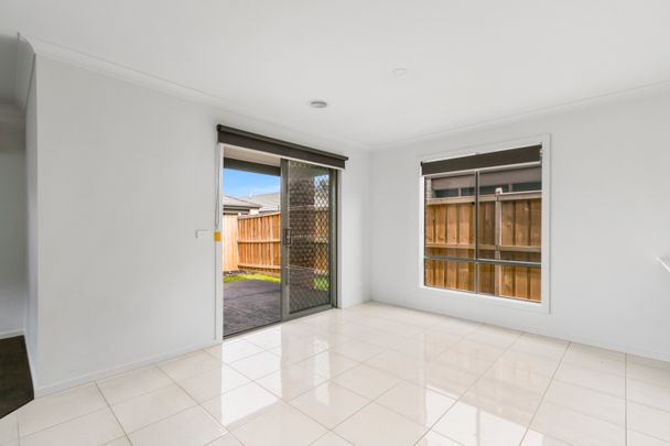 25 Isabel Street, Pakenham VIC 3810 - House For Rent | Domain - Photo 1