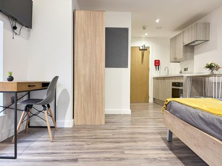 College Green, Bristol - Photo 4