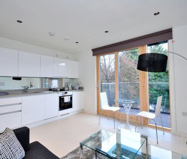 Studio Flat, Binnacle House, E1W - Photo 4