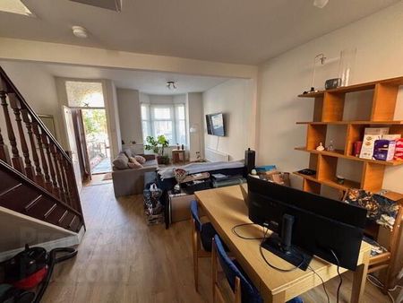 Great House, 37 Hatfield Street, BT72FB, Belfast - Photo 3