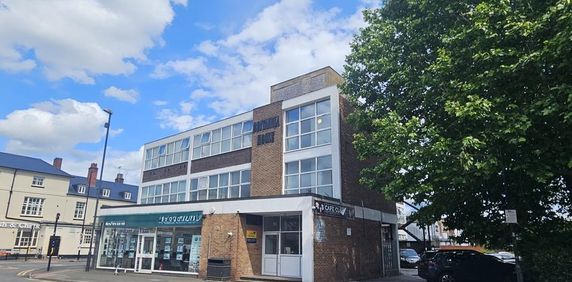 2 bedroom apartment to rent - Photo 2