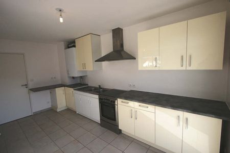 Location Appartement 4 pièces 90m² ANNECY LE VIEUX 74940 - Photo 4