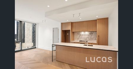 Premium two-bedroom apartment in the brand new Queensbridge Building - Photo 5