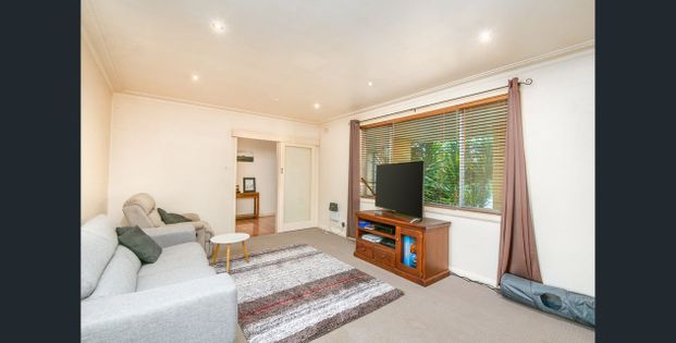 Family Home! - Photo 1