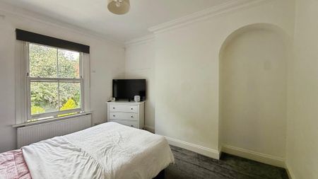 3 bedroom terraced house to rent - Photo 3