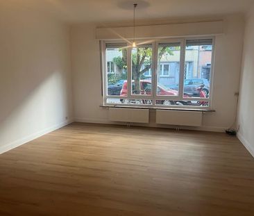 Appartement te huur - foto 3