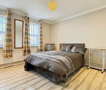 5 bedroom terraced house to rent - Photo 5