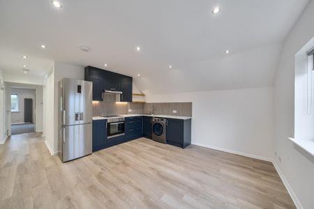 3 bedroom apartment to rent - Photo 3