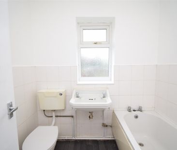 Grange Road, Castleford - Photo 5
