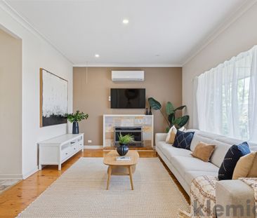 6 Waterview Crescent, O'Halloran Hill SA 5158 - House For Rent | Do... - Photo 4