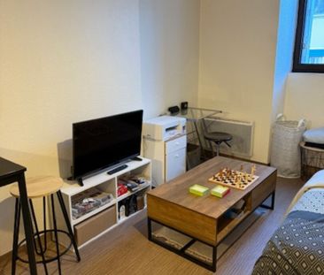 Location Appartement 1 pièce 19m² - Photo 1