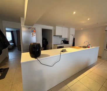 2 slaapkamer appartement met groot terras te Zwevezele! - Photo 1