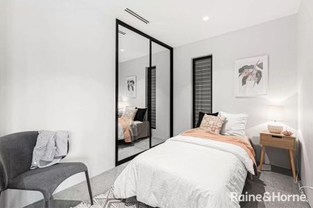 Apartment with 1 bedroom, 1 bathroom & parking for 1 car - Photo 3