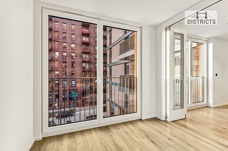 Apartment to rent in Curlew House, Heron Wharf E14 - Photo 3