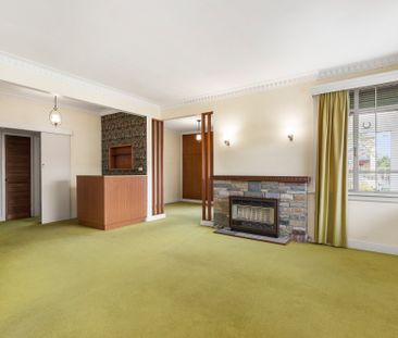 8 Gabriel Avenue, Malvern East VIC 3145 - House For Rent | Domain - Photo 5