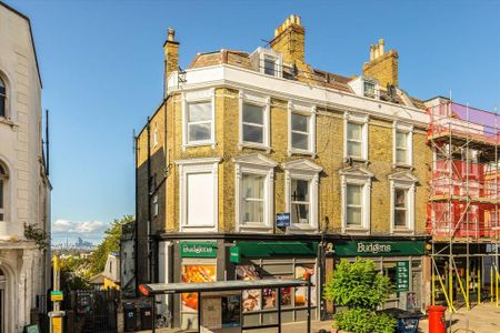 3 bedroom flat to rent - Photo 2