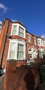 Studio Flat, Hillreach, SE18 - Photo 4