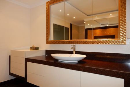 Voll möblierte 3 Zimmer Wohnung mit Loggia, Pool, Sauna, Terrasse und Fitnessbereich am Wienerberg! - Foto 3