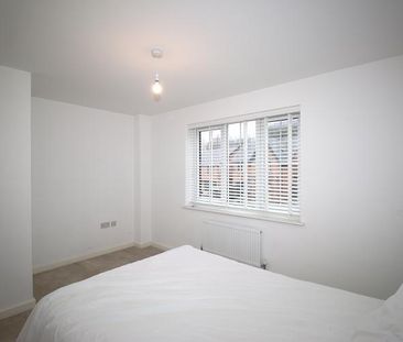 3 bedroom semi-detached house to rent - Photo 5