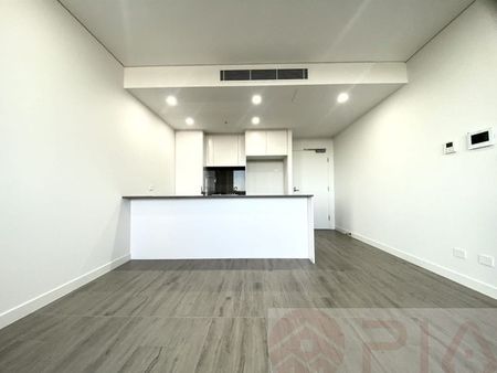 Spacious 3-Bedroom Modern Apartment in Vibrant Kogarah - Photo 2