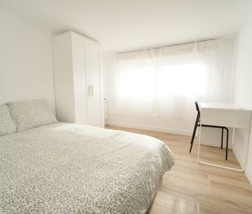 Calle de Manuel Maroto, Madrid, Community of Madrid 28053 - Photo 3