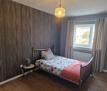 Room in a Shared Flat, West Pilton Grove, EH4 - Photo 6