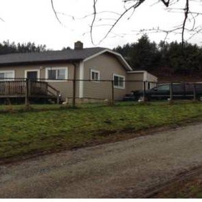 2 Bed 1 Bath Home in Mission on Lougheed Hwy - Great for Daycare - Photo 2