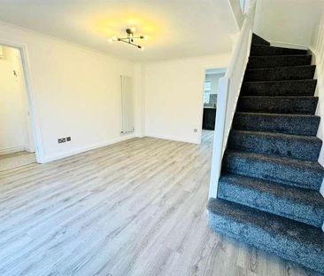 Albert Gardens, Harlow, CM17 - Photo 1