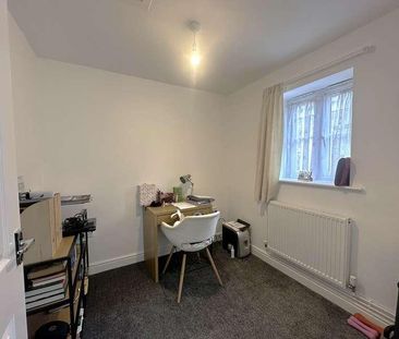 St Marys Square, Newmarket, CB8 - Photo 2