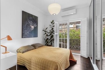Charming Double Brick Terrace in Quiet Paddington Location - Photo 3