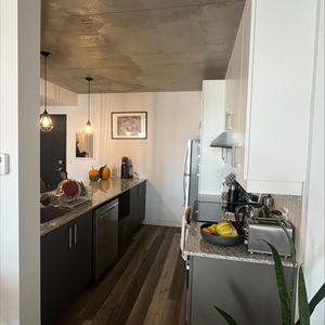 Grand 1 Chambre A Louer - Photo 3