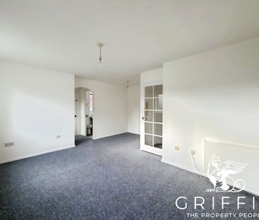 Parsonage Road, West Thurrock, RM20 - Photo 1