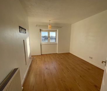 2 Bed Flat, Burnfield Road, G43 - Photo 4