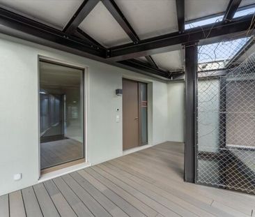 1st month of rent free – Modern living, loggia and sitting area - Photo 4