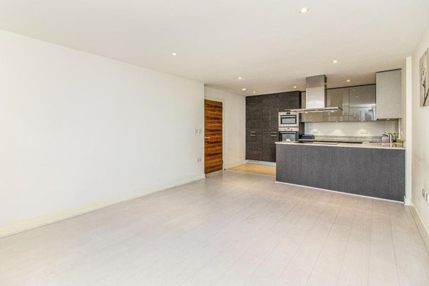 3 bedroom flat to rent - Photo 1