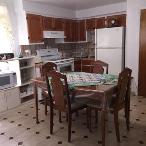 3 1/2 St-Leonard, $1500 mois; chauffé,meublé et tous les electroménager inclus - Photo 2