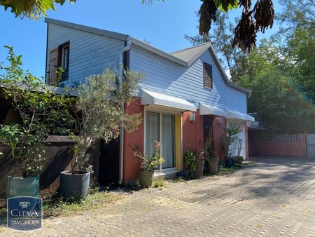 Location Appartement 5 pièces 75m² LA SALINE LES BAINS 97434 - Photo 2