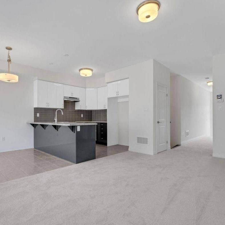 For Lease - 10 Dennis Avenue, Brantford, Ontario - Photo 1