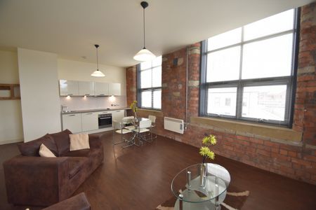 1 Bedroom Furnished Apartment - Photo 2